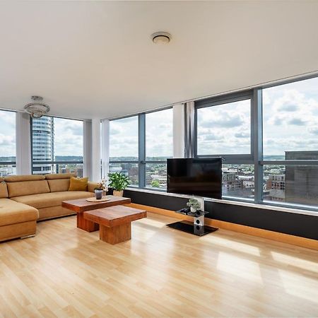 Leeds Most Stunning Penthouse! - Sleeps 8 Lejlighed Eksteriør billede